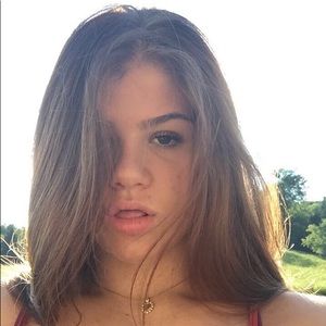 Meet your Posher, Hailee